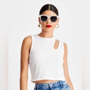 White crop  tank Future collective by Kahlana Barfield
Brown XS. Tic tok